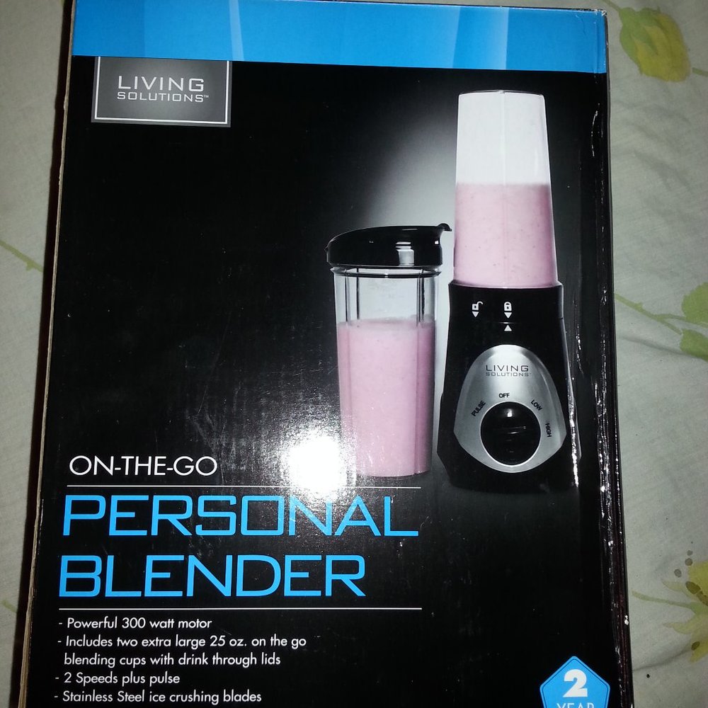Living Solutions personal blender BLACK Stainless Steel blades Made in Canada
